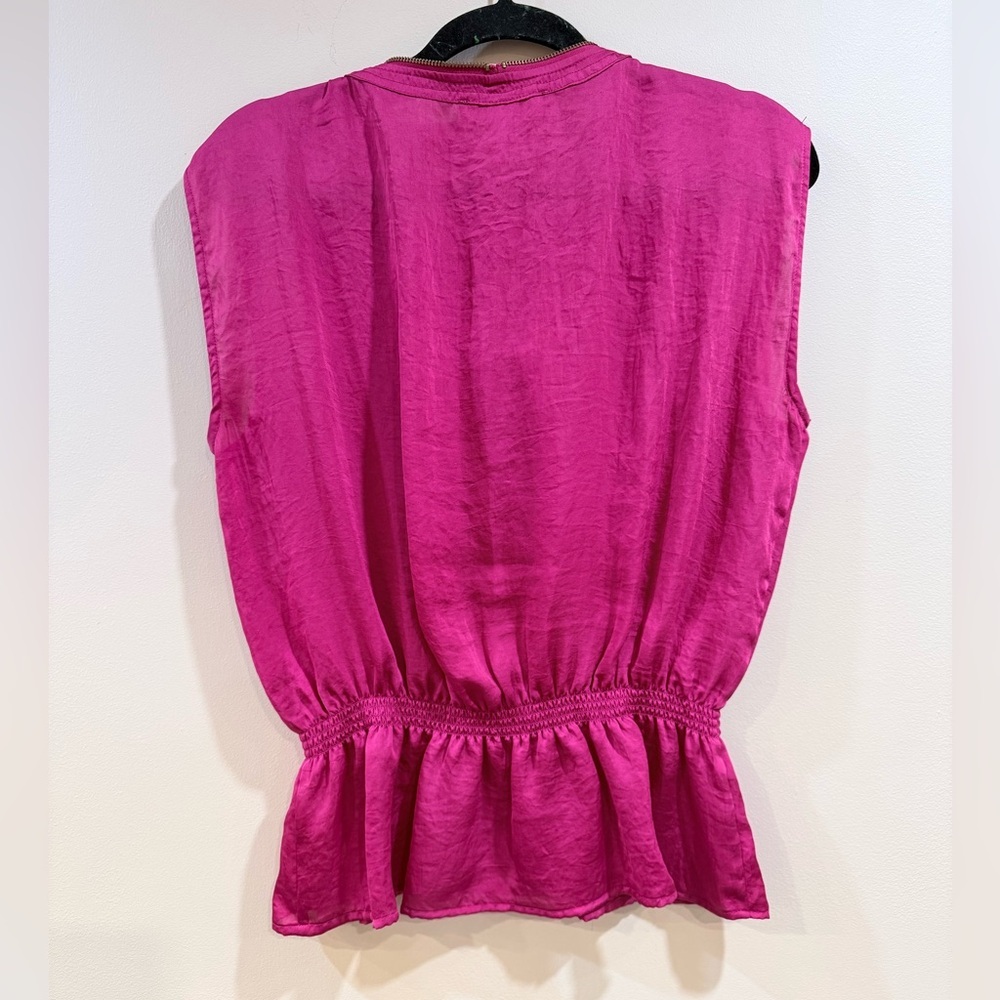 🔥Michael Kors Women’s Sleeveless Zip-Front Top in Fuchsia Size L Petite EC 🔥 - Picture 2 of 6